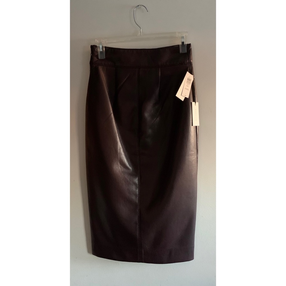 Aritzia | pegu skirt